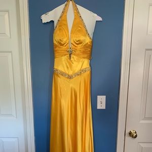 La Femme Gigi Prom Dress